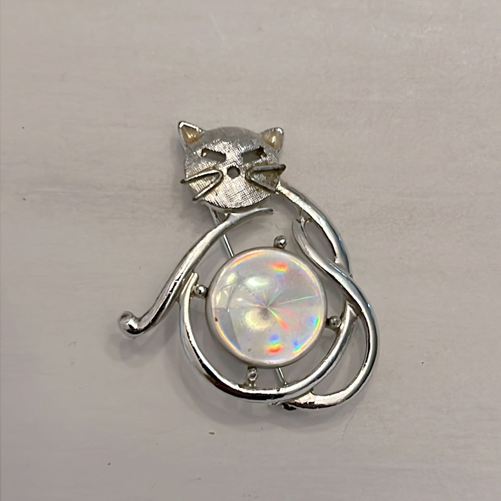 ⭐️3/$15 Vintage Unique Cat Silver Tone Pin 1990s